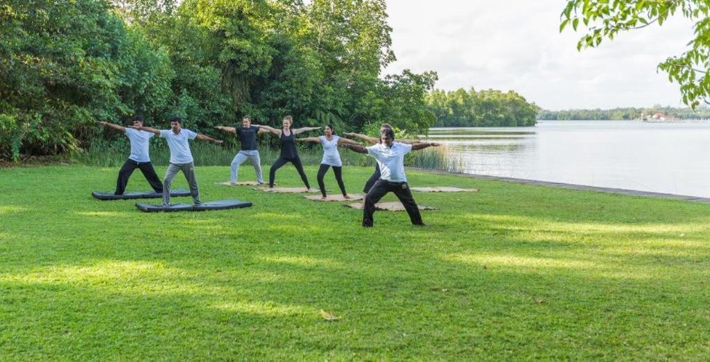 Roman Lake Ayurveda Boutique Resort Ахунгала Екстериор снимка