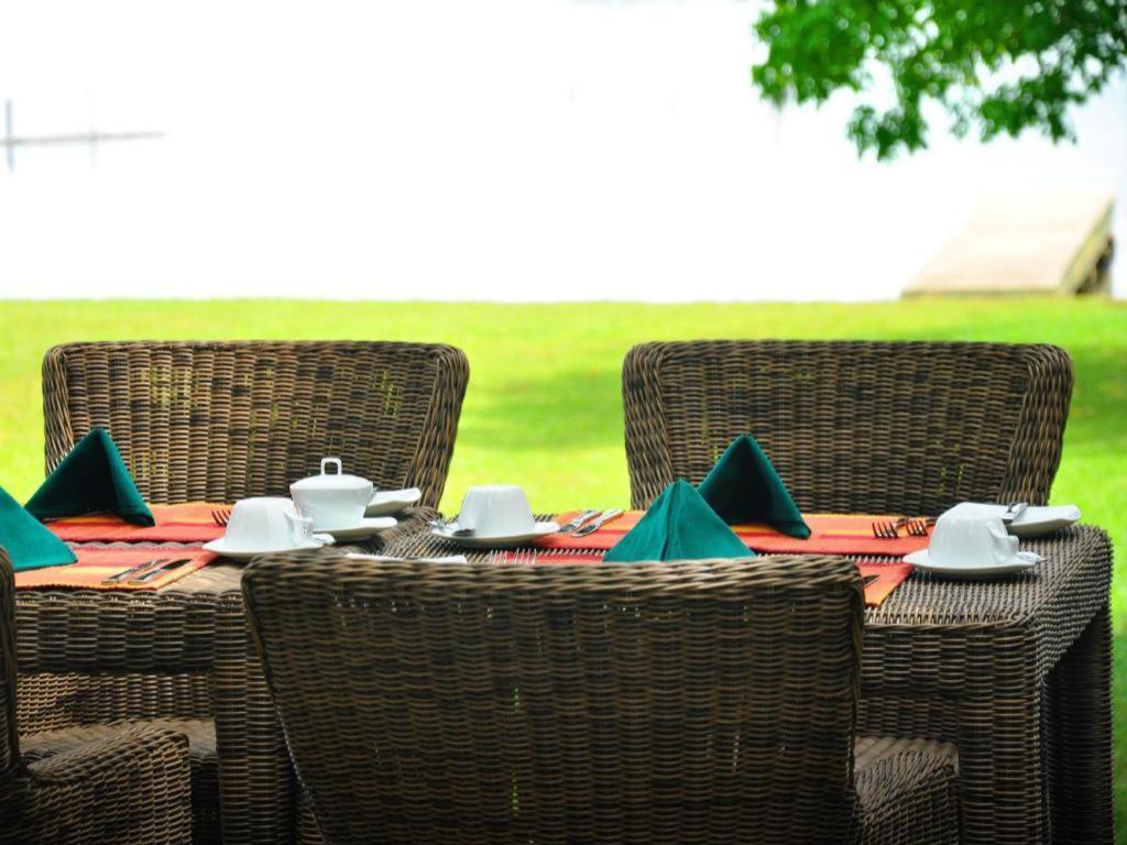 Roman Lake Ayurveda Boutique Resort Ахунгала Екстериор снимка