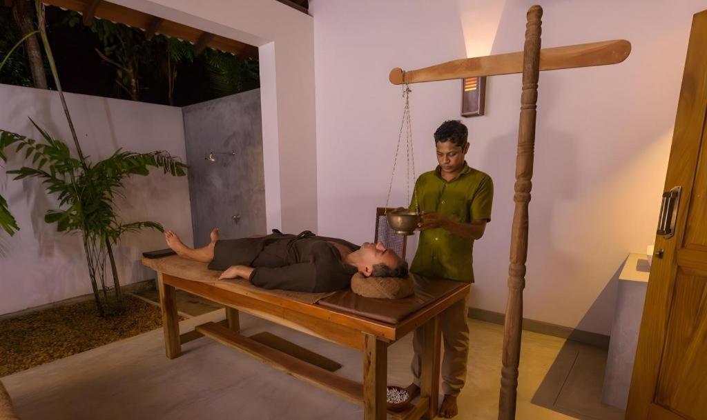 Roman Lake Ayurveda Boutique Resort Ахунгала Екстериор снимка