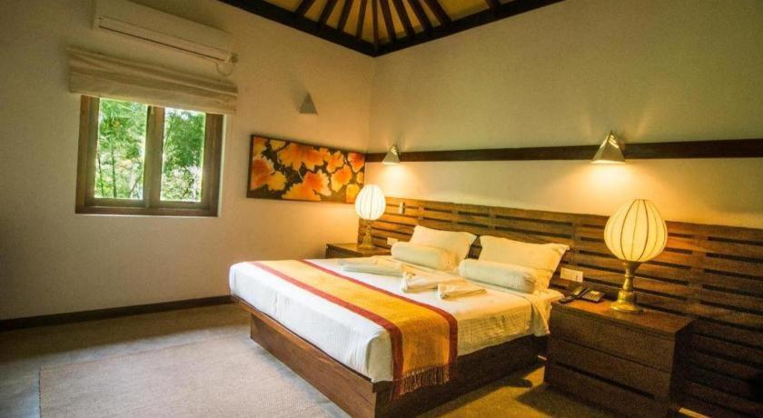 Roman Lake Ayurveda Boutique Resort Ахунгала Екстериор снимка