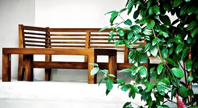 Roman Lake Ayurveda Boutique Resort Ахунгала Екстериор снимка
