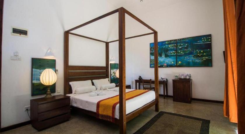 Roman Lake Ayurveda Boutique Resort Ахунгала Екстериор снимка