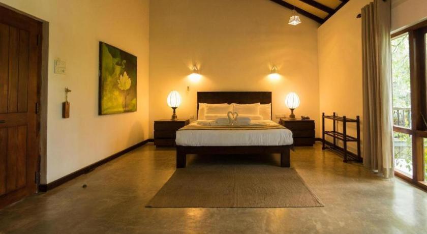 Roman Lake Ayurveda Boutique Resort Ахунгала Екстериор снимка