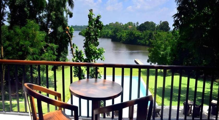 Roman Lake Ayurveda Boutique Resort Ахунгала Екстериор снимка