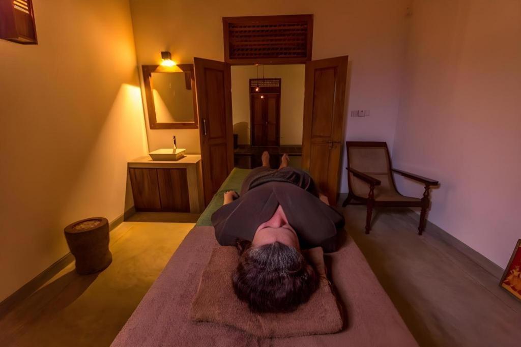 Roman Lake Ayurveda Boutique Resort Ахунгала Екстериор снимка